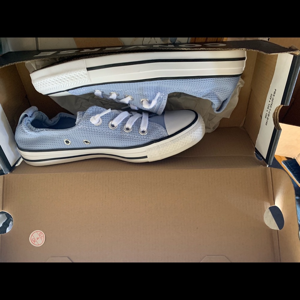 New in box Chuck Taylor All Star Shoreline Low Top